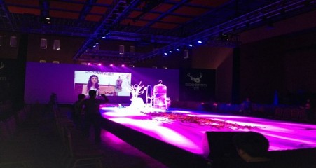 北京朝陽(yáng)舞臺(tái)背景板搭建--專業(yè)音響燈光設(shè)備租賃